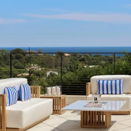 32 L Sport Court & Pool L Shellter Sainte-Maxime