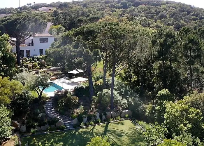 32 L Sport Court & Pool L Shellter Sainte-Maxime