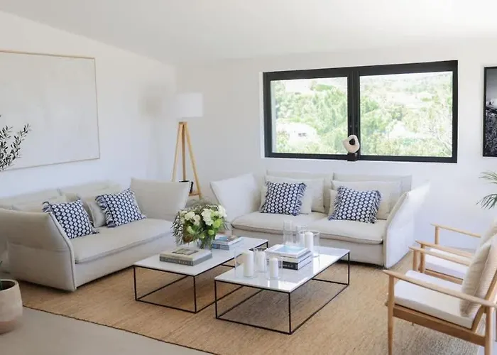 Villa 32 L Sport Court & Pool L Shellter *