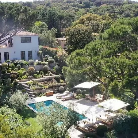 32 L Sport Court & Pool L Shellter Villa