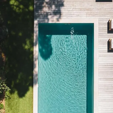 32 L Sport Court & Pool L Shellter *